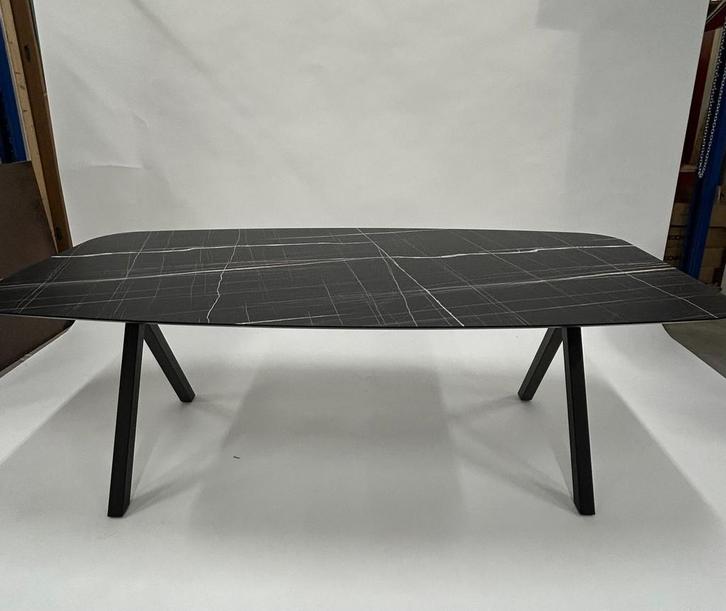 HPL Eetkamertafel met onderstel, Huis en Inrichting, Tafels | Eettafels, 100 tot 150 cm, 200 cm of meer, Overige vormen, Vier personen