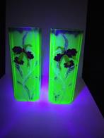 Art Nouveau - Vaas (2) - Uraniumglas - Geglazuurde, Antiek en Kunst