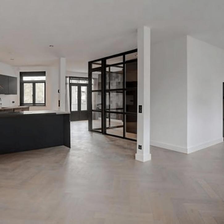 Gerenoveerde bovenwoning met balkon en wasmachine ..., Huizen en Kamers, Huizen te koop