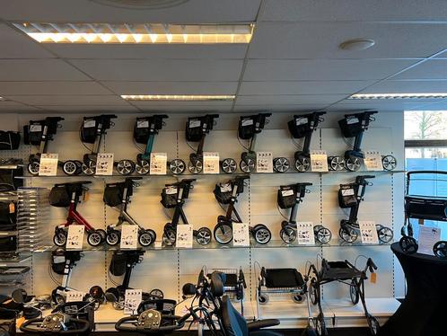 Nieuwe en jonggebruikte rollators tegen scherpe prijzen, Diversen, Rollators, Nieuw, Lichtgewicht, Opvouwbaar, Ophalen of Verzenden