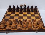 Schaakspel - Tablero de ajedrez de madera de haya tallada y, Antiek en Kunst