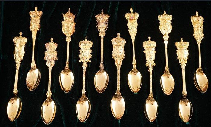 Faberge - Faberge - Lepeldoos (12) - Prata dourada 24k, Antiek en Kunst, Antiek | Goud en Zilver