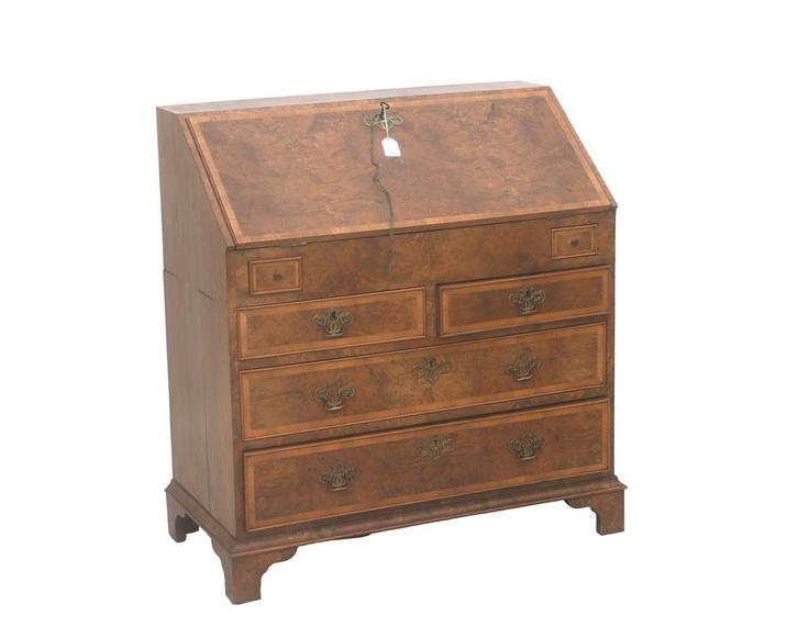 Een notenhouten gefineerd klapbureau, Europa, 19e eeuw, Huis en Inrichting, Bureaus, Gebruikt