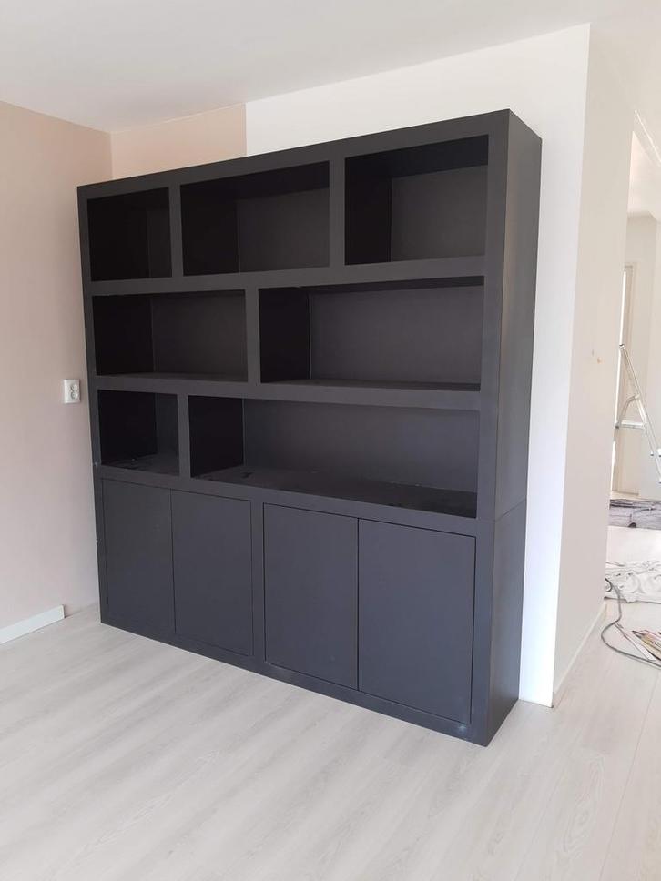 Vakkenkast York: Modern Meesterschap in Elegante Stijl!, Huis en Inrichting, Kasten | Wandmeubels, Nieuw, Met deur(en)