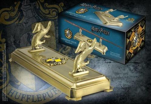 Harry Potter Toverstaf Stand Hufflepuff 20 cm, Verzamelen, Harry Potter, Nieuw, Ophalen of Verzenden