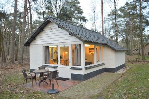 Bungalow op natuurpark aan grote ven te huur, Vakantie, Vakantiehuizen | Nederland, Airconditioning, Internet, Tv, Dorp, Limburg
