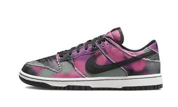Nike Dunk Low Graffiti Pink - maat 48.5 (Sneakers, Schoenen) beschikbaar voor biedingen