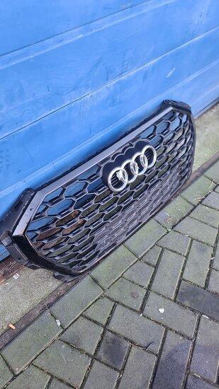 Audi Q3 S-Line Grille 83F853651B beschikbaar voor biedingen