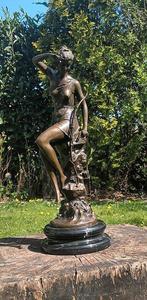 sculptuur, jachtgodin Diana Dianas Nymph naar L. Ledieu -, Antiek en Kunst