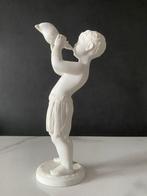 Unknown - Beeldje - Statua in ceramica bianca figurante un