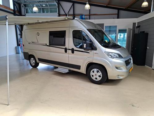 2020 Hymer Carado 600 2.3Multyjet Dwarsbed Schotel 37000Km, Caravans en Kamperen, Campers, Diesel, tot en met 3, 5 tot 6 meter