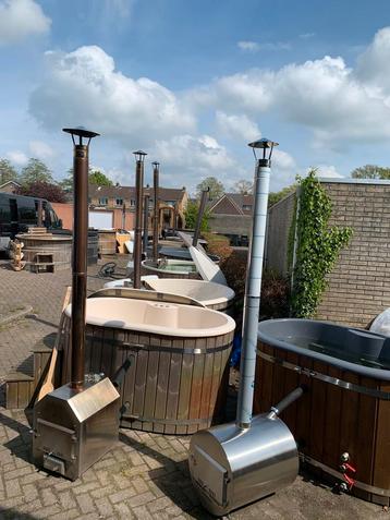 Hottubs houtgestookt 2e hands / uitverkoop / sale korting beschikbaar voor biedingen