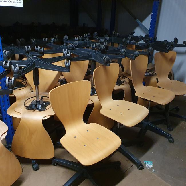GROTE PARTIJ Ahrend houten werkstoel stoelen schoolstoelen, Huis en Inrichting, Stoelen, Gebruikt