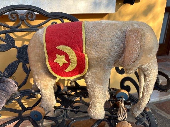 Steiff: Olifant op houten wielen, 1934, knoopje met lange F, Antiek en Kunst, Antiek | Speelgoed