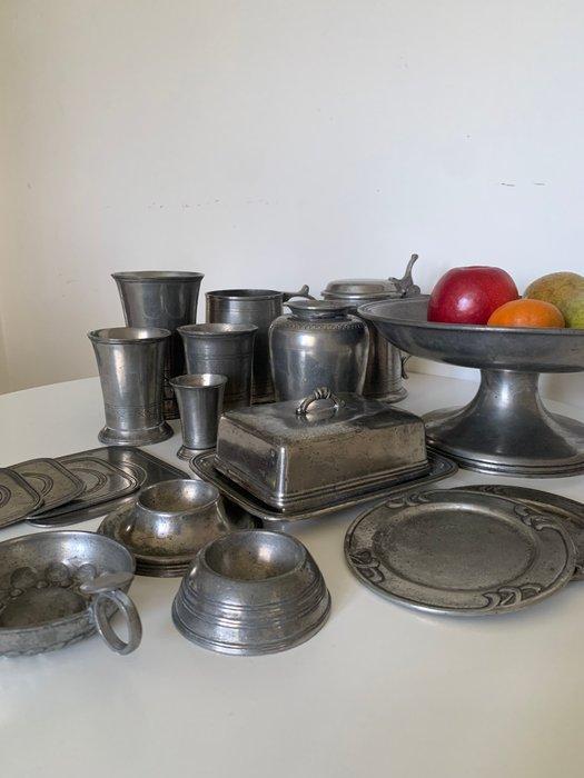 Fruitschaal - Tin - 18 objecten marinoni tin, Antiek en Kunst, Curiosa en Brocante