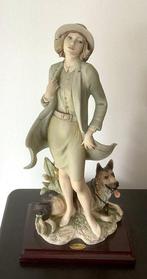 Capodimonte - Beeldje - Sonia : élégante avec son chien