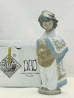 Nao by Lladró - sculptuur, Mejicanito Respetuoso - 27 cm -