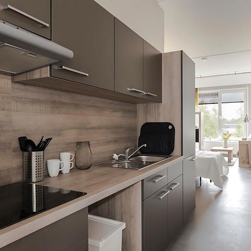 Gemeubileerde studio te huur aan Meibergdreef, Huizen en Kamers, Kamers te huur, 20 tot 35 m², Amsterdam