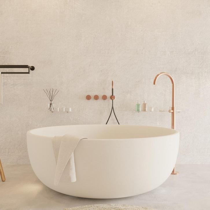 Ligbad Vrijstaand Ideavit Solidround 135x49 cm Solid Surface, Doe-het-zelf en Verbouw, Sanitair, Ophalen of Verzenden