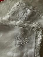 Vroeg 20e eeuwse linnen kussenhoezen met initialen L.W. -, Antiek en Kunst