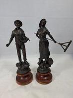 Beeldje, Zaaiende boer en boerin - 39 cm - Legering, Antiek en Kunst