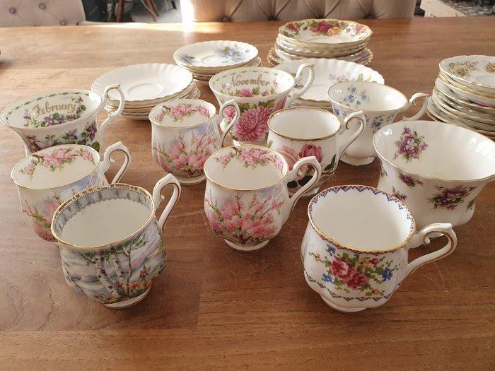 Royal Albert - Kop en schotel (38) - Diversen - Porselein -, Antiek en Kunst, Antiek | Meubels | Tafels