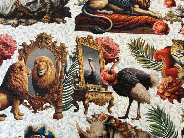 Droomkoninkrijk: Koninklijke dieren in een tuin der wonderen, Antiek en Kunst, Antiek | Kleden en Textiel