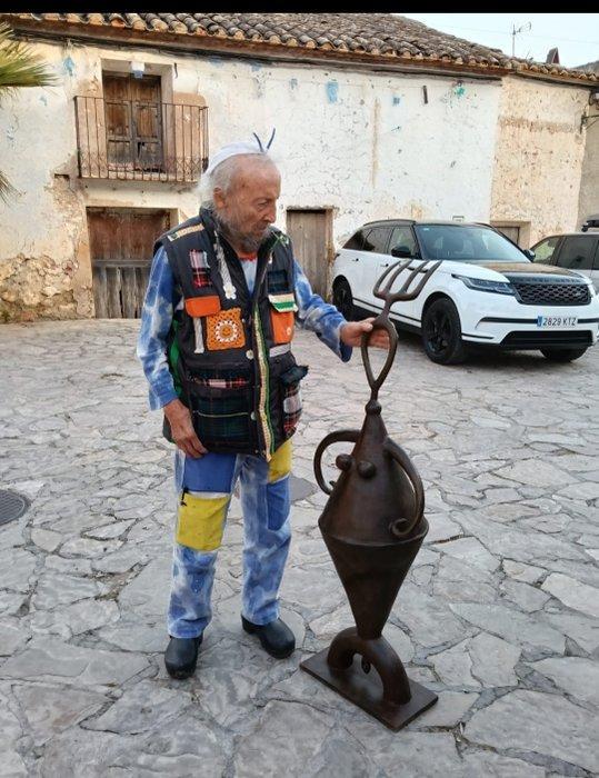 Juan García Ripollés (1932) - Mujer con peineta - XL 126 cm., Antiek en Kunst, Kunst | Designobjecten