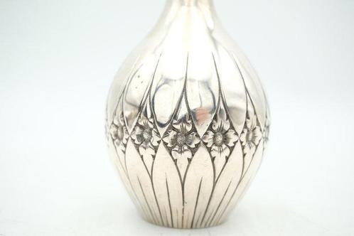 Bloempot - .833 zilver - Licht met bloemen., Antiek en Kunst, Antiek | Goud en Zilver