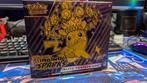 The Pokémon Company - 1 Box - Pokémon Surging Sparks -, Hobby en Vrije tijd, Verzamelkaartspellen | Pokémon, Nieuw