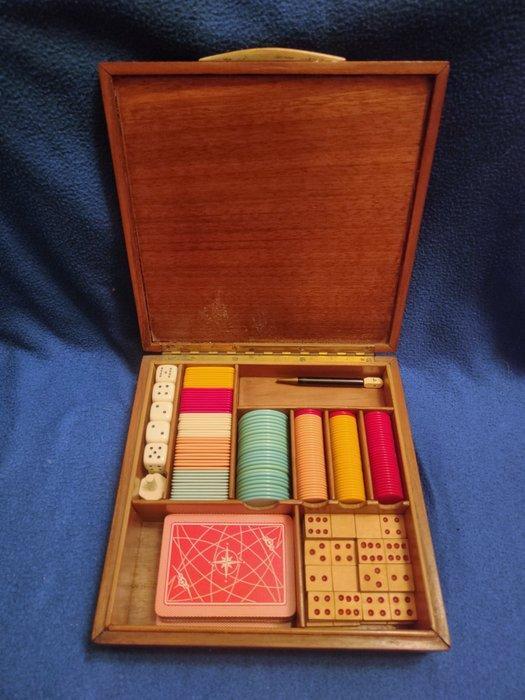 Pokerset - Poker Chips And Dominoes Compendium, Antiek en Kunst, Antiek | Speelgoed