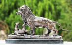 sculptuur, bronzen sculptuur ,, the first wild,, 40 cm breed, Antiek en Kunst