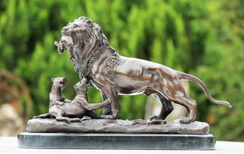 sculptuur, bronzen sculptuur ,, the first wild,, 40 cm breed, Antiek en Kunst, Kunst | Designobjecten