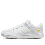 Dunk Low Valentines Day Yellow Heart (W) - 35.5 T/M 44., Kleding | Dames, Nieuw, Nike, Wit, Sneakers of Gympen