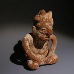 Colima, Westkust Mexico Terracotta Zittende figuur. 7 cm