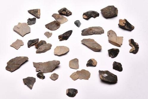 Neolithisch flint 33 Neolithische werktuigen, Antiek en Kunst, Antiek | Overige Antiek
