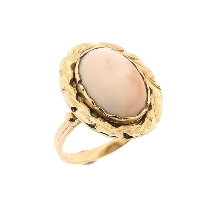 Gouden ring gezet met angel skin koraal, Sieraden, Tassen en Uiterlijk, Ringen, Dame, Met edelsteen, Overige kleuren, Kleiner dan 17