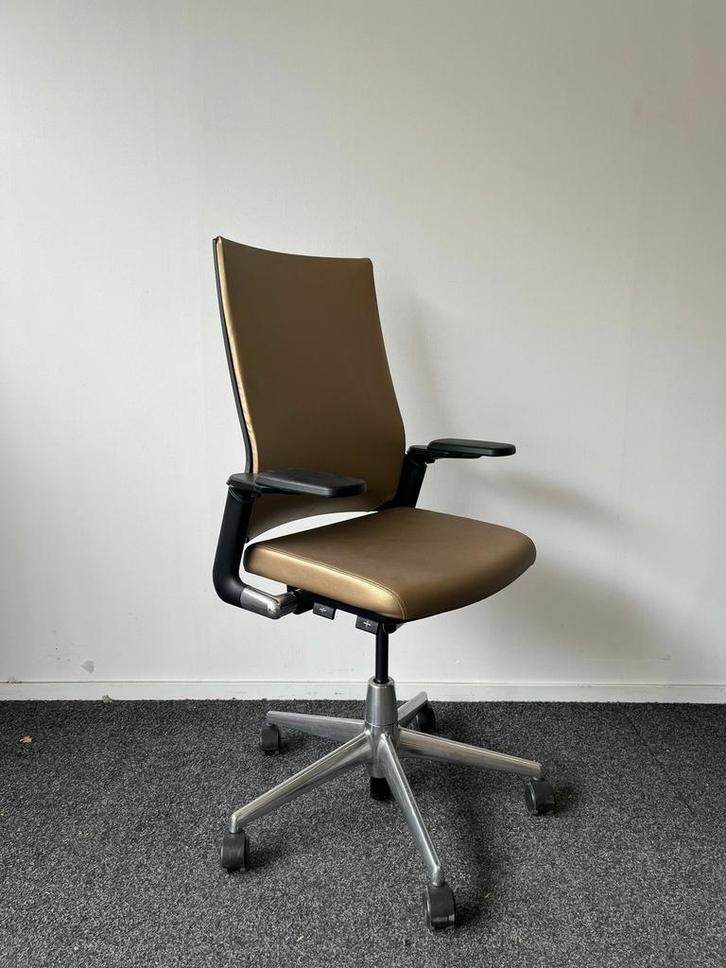 Ahrend 2020 bureaustoel  - refurbished - Goud kunstleer - ho, Zakelijke goederen, Kantoor en Winkelinrichting | Kantoormeubilair en Inrichting