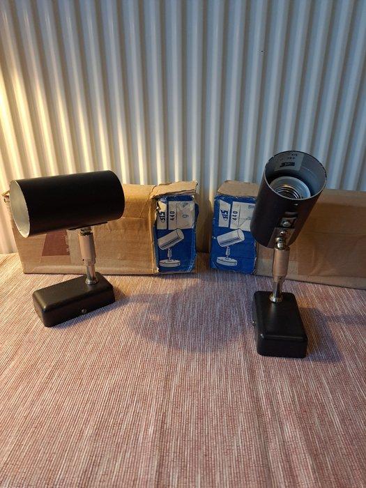 SIS - Lamp (2) - 440 - Aluminium, Porselein - SIS – Wall, Antiek en Kunst, Antiek | Lampen