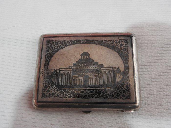 Sigarettendoos - .875 (84 Zolotniki) zilver - Russisch 875, Antiek en Kunst, Antiek | Goud en Zilver