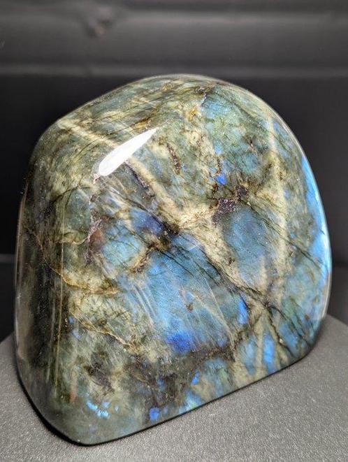 1190 g - Prachtige gepolijste Labradoriet vrije vorm met, Verzamelen, Mineralen en Fossielen