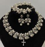 Exclusieve set Novia met katholiek kruis en kristallen -