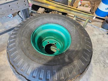 Banden 500/55r15.5 2 stuks beschikbaar voor biedingen