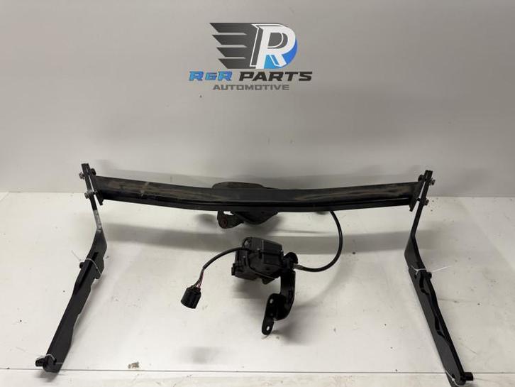 Trekhaak wegdraaibaar - Ford Focus III Station - OEM: B..., Auto-onderdelen, Trekhaken, Nieuw, Verzenden