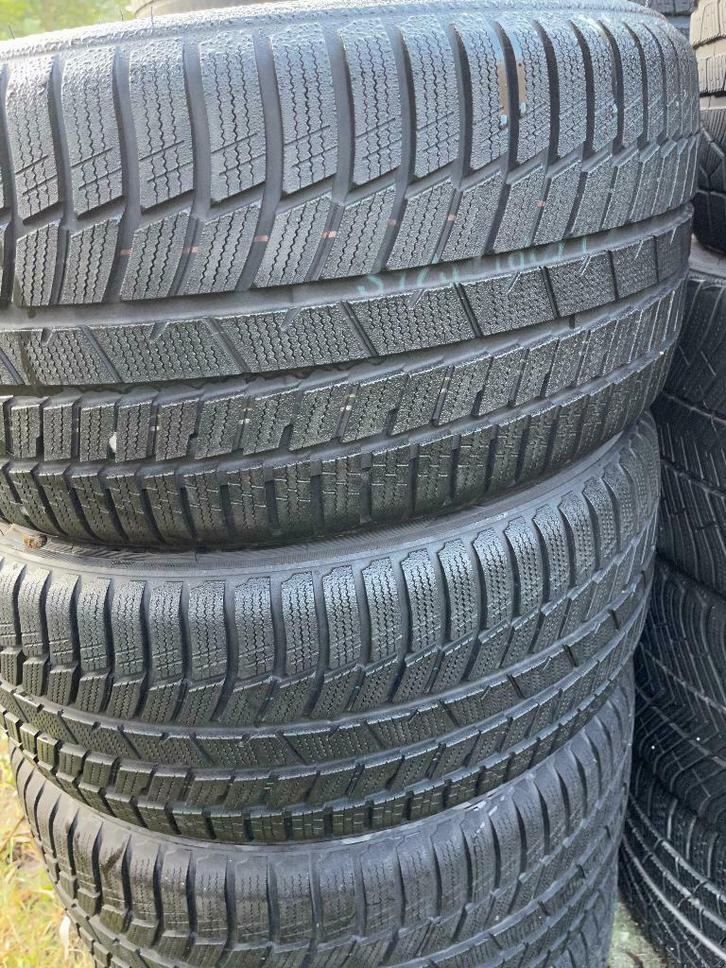 Porsche Macan 20inch winterbanden set (8 MM), Auto-onderdelen, Banden en Velgen, 20 inch, Winterbanden, 295 mm, Personenwagen