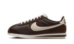 Nike Cortez Textile Baroque Brown Sail Light Orewood Brown, Kleding | Heren, Nieuw