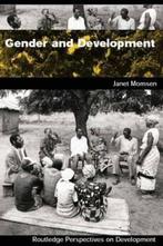 Gender and Development 9780415266901 Janet Momsen, Verzenden, Gelezen, Janet Momsen