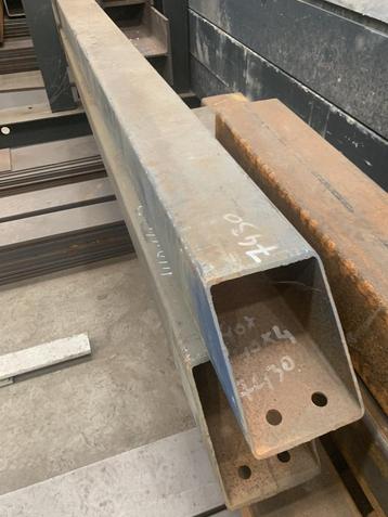 Koker 140 x 140 x 4 mm gebruikt beschikbaar voor biedingen