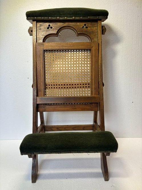Stoel - Elegante Klassieke Biedstoel met Houten Frame,, Antiek en Kunst, Kunst | Niet-Westerse kunst