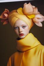 Inna Etuvgi - The yellow mood, Antiek en Kunst